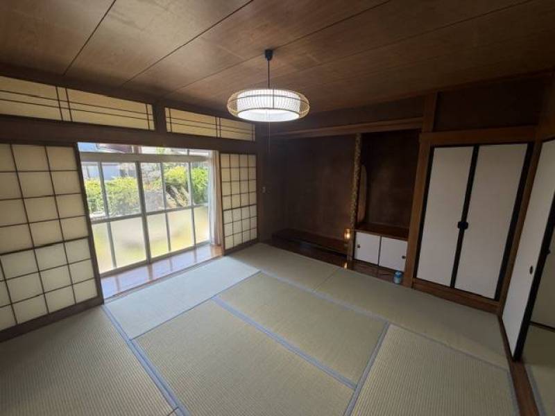 和室です。広く明るくリフォームしましたので雰囲気は良いです。