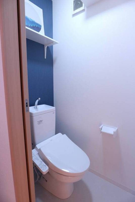 ウォシュレット、棚付き