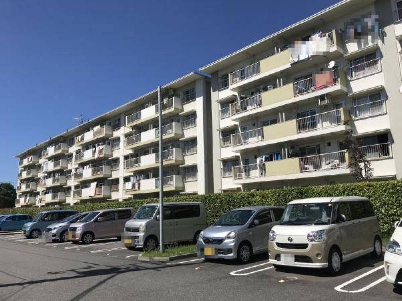 三郷団地８街区前
三郷団地は、約８０００世帯です！