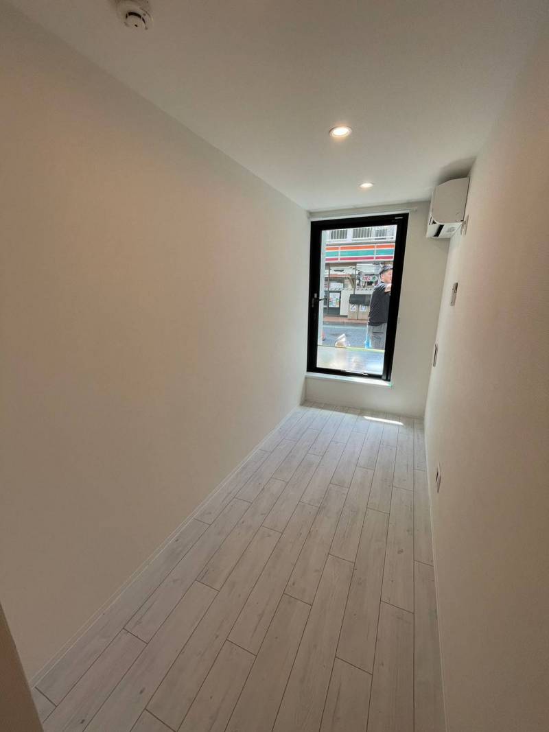 １階です。照明・エアコン設置済です！高速ネットwifi無料！