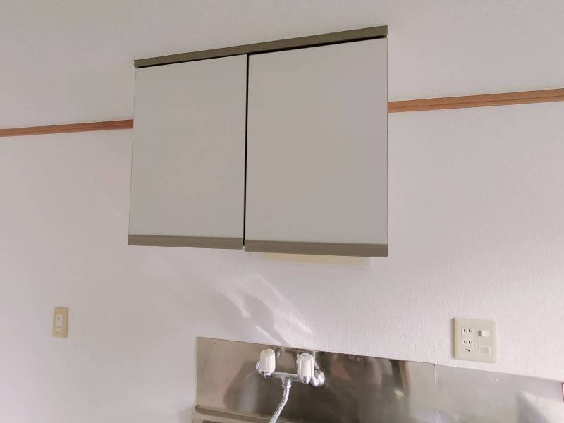 キッチン吊戸棚