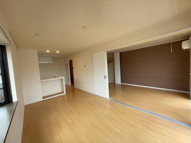 リビングの引き戸を解放して2LDK&rarr;1LDKへ