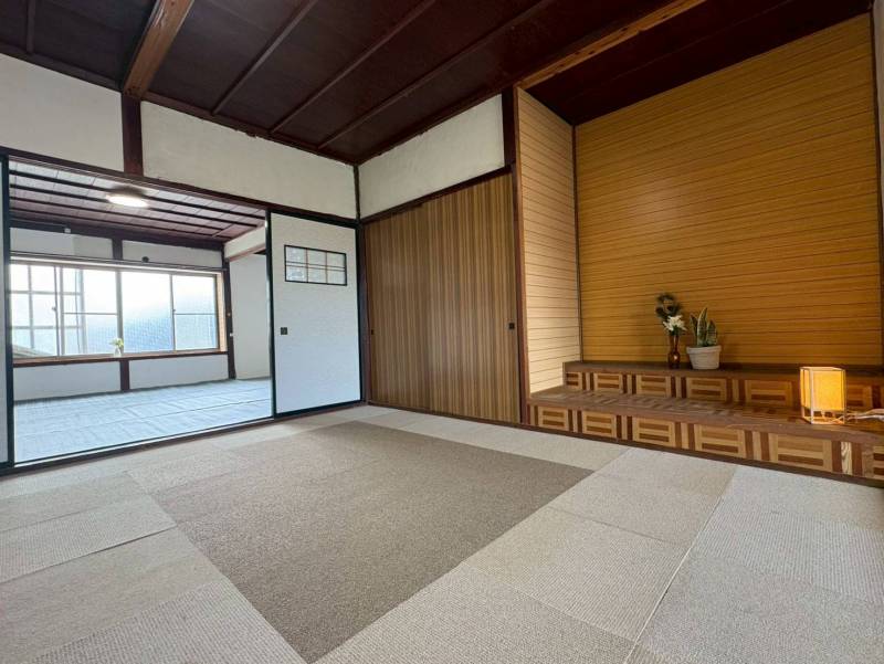 2階の真ん中の部屋です。
