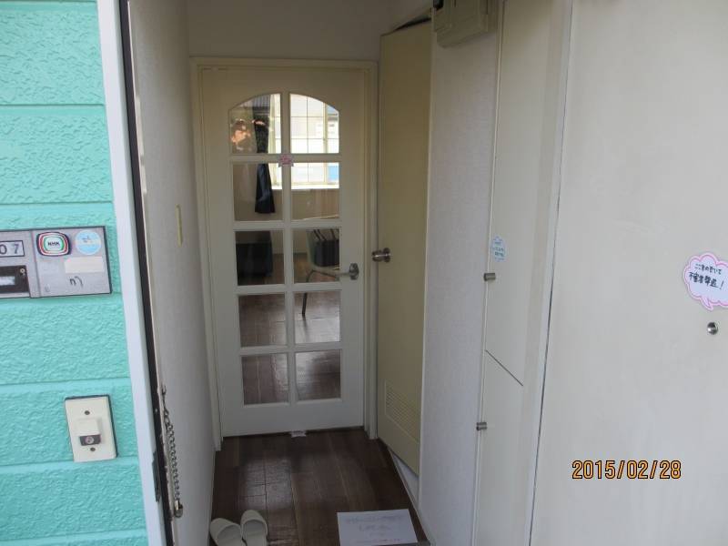 白が基調の明るいお部屋です。