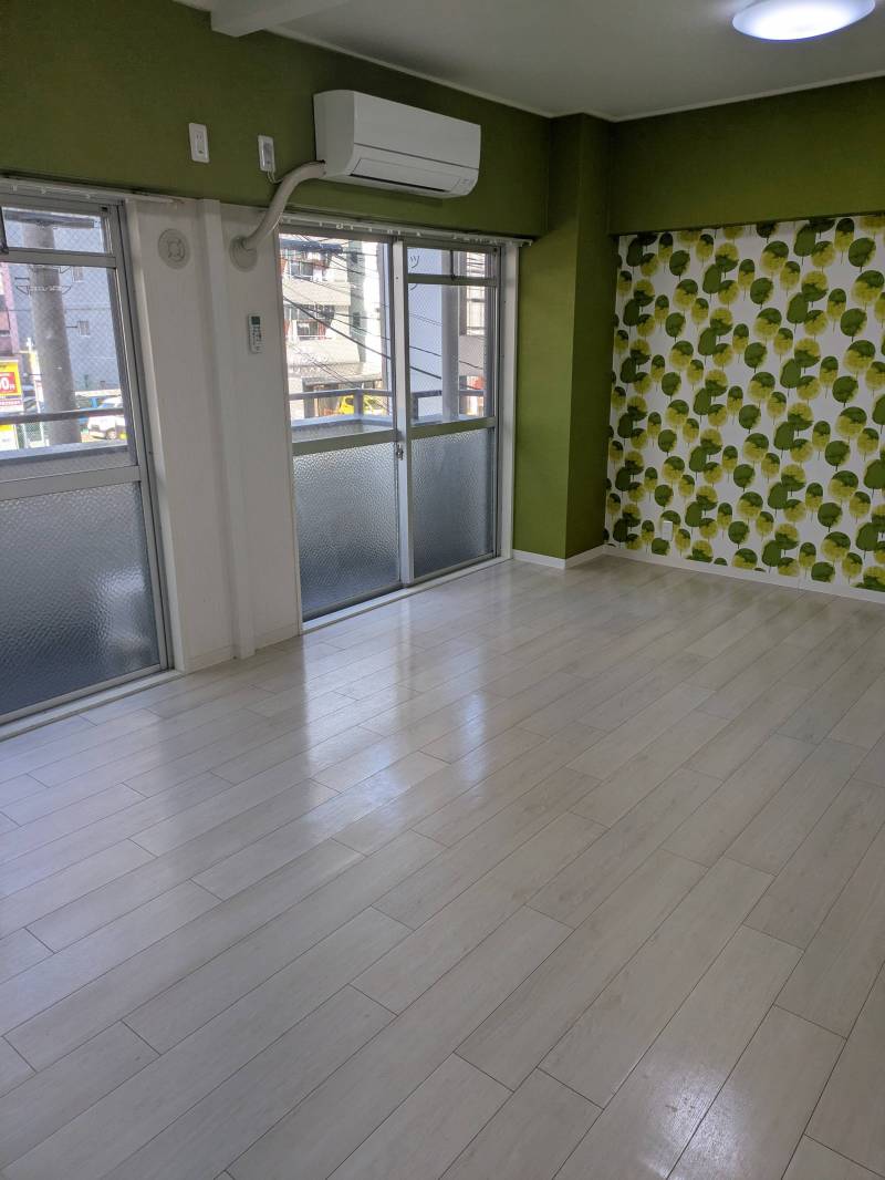 広々ＬＤＫですね～　新品エアコンついてます！