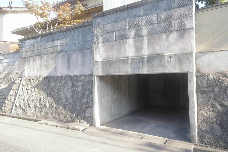 駐車場１台無料！