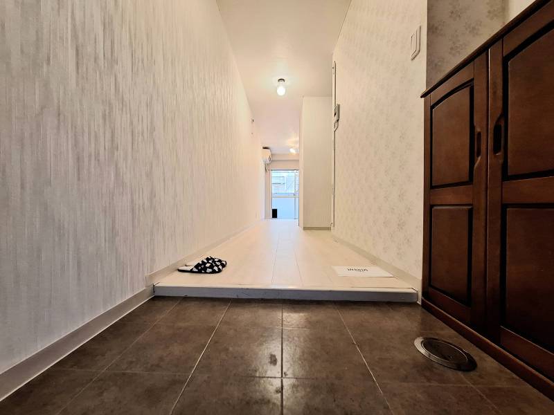 玄関から見た図