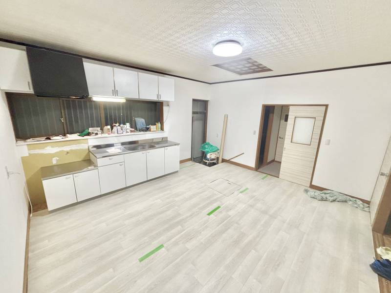 LDK  約10畳以上で広々

レンジフード換気扇

