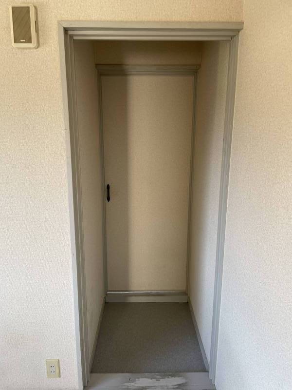 手前、奥の部屋間通路です。