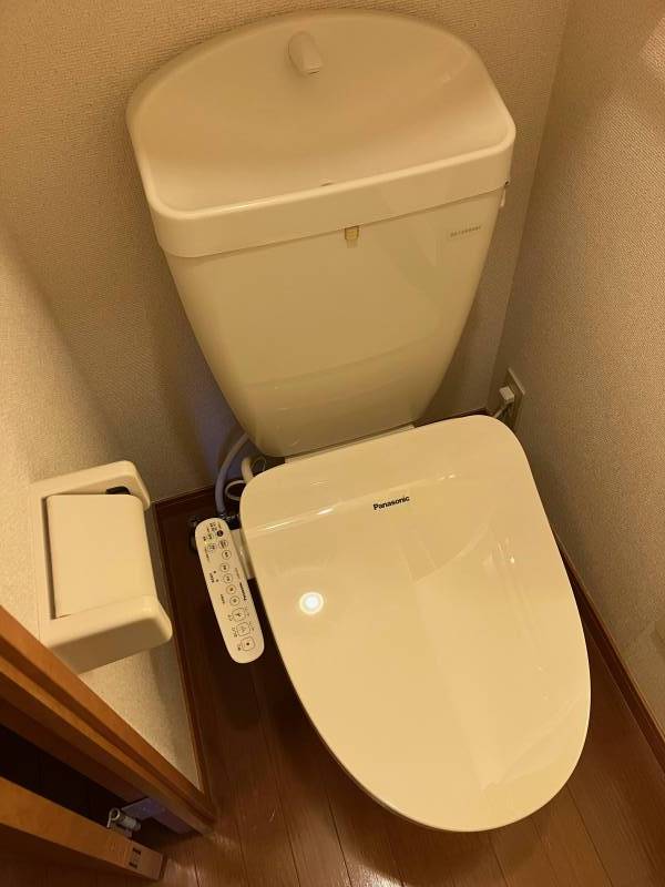 風呂トイレ別、ウォシュレット付き