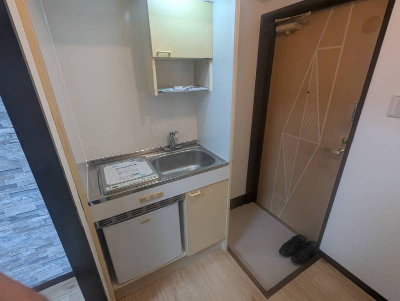 ミニ冷蔵庫も完備しました！
IH仕様のコンロです