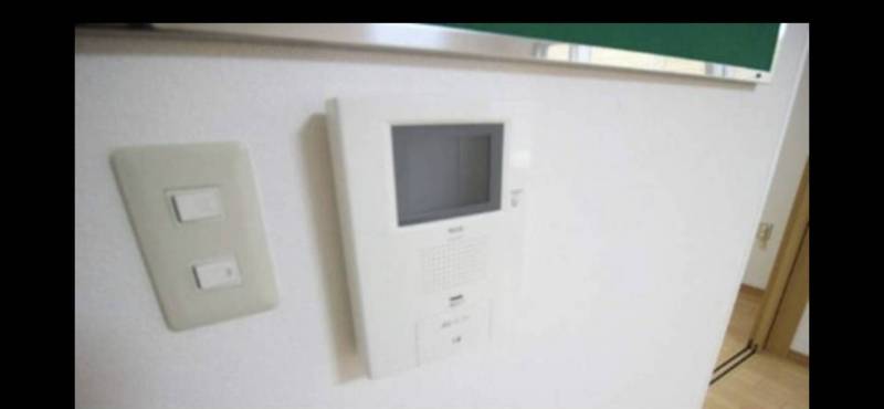 モニター付インターホンで安心です♪