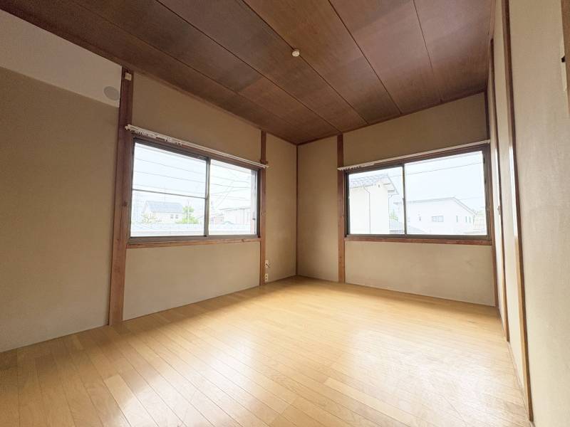 2面採光のお部屋はお子様部屋にもヨシ、書斎にもヨシですね♪
