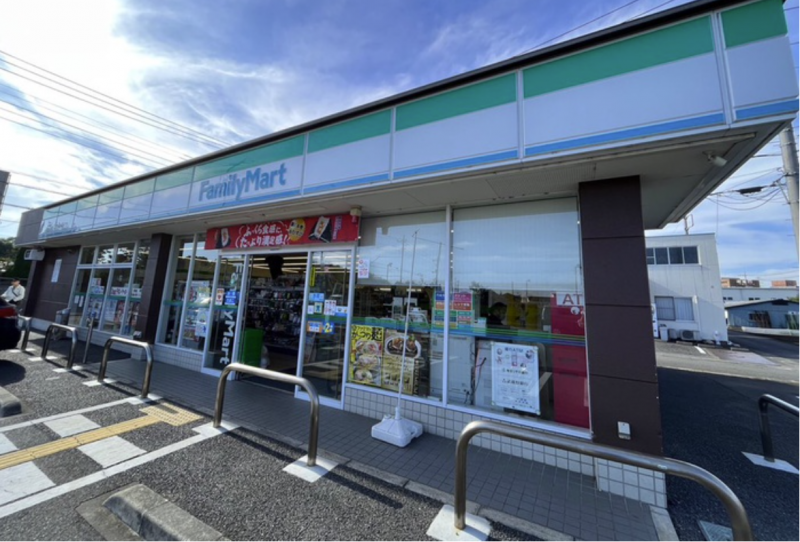 ファミリーマート入間下藤沢店（コンビニ）まで450m