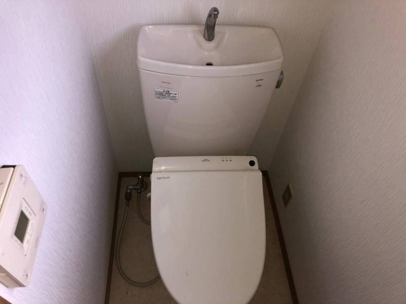 清潔感があり使いやすいトイレスペースです