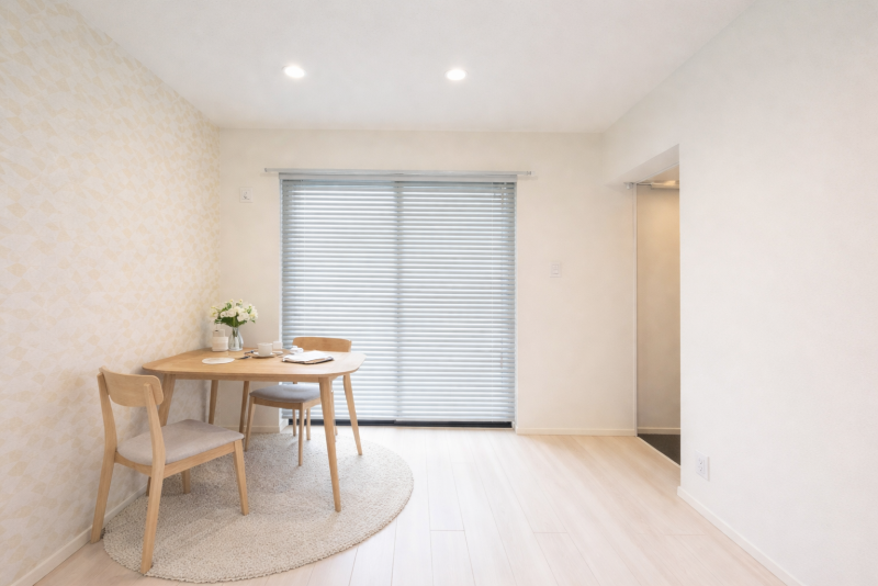 1Fダイニング、フローリング、照明器具付です