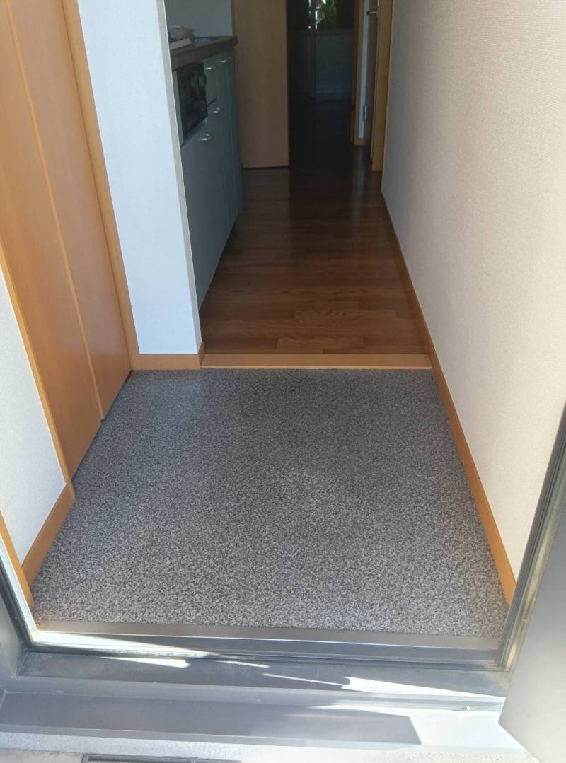 靴脱ぎ場です。