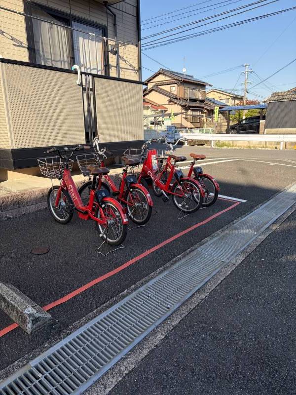 敷地内にチャリチャリポート設置しています。