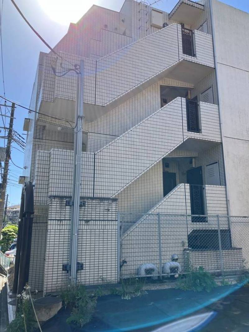 RC構造なので音の心配は少ないです。目の前に自販機あります。