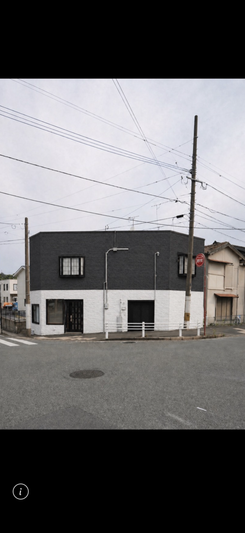 前面外壁貼り替え工事途中です
少しイメージ変わります
