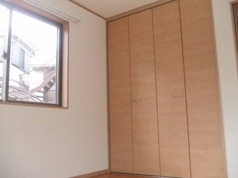 1階洋室　大容量収納つき
