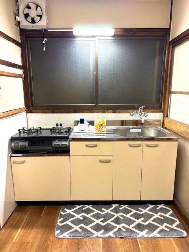 新品キッチン（コンロ付き）