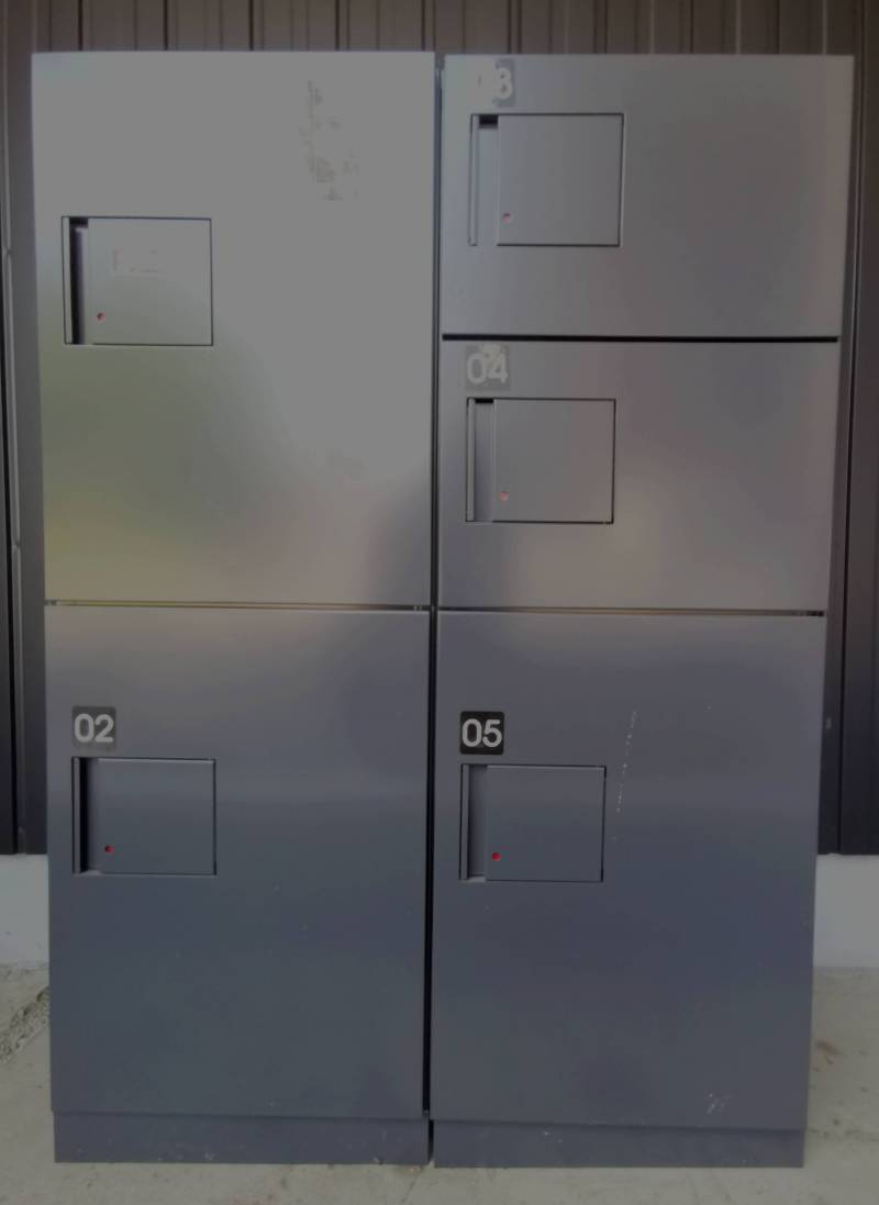 共用部に宅配ボックスがあり、不在時の荷物受け取りも安心です♪