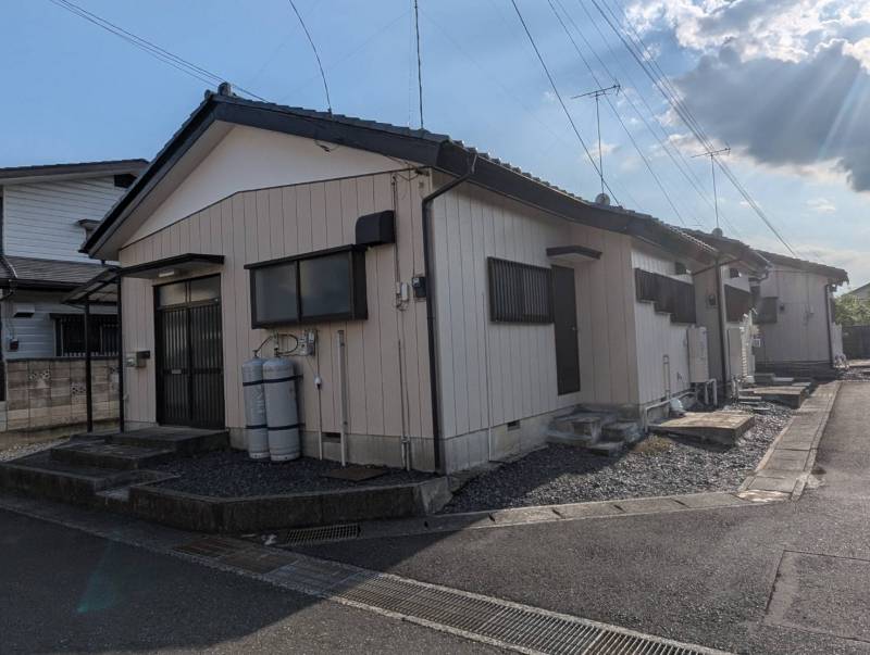 平屋戸建て
内装リフォーム済みで綺麗になってます