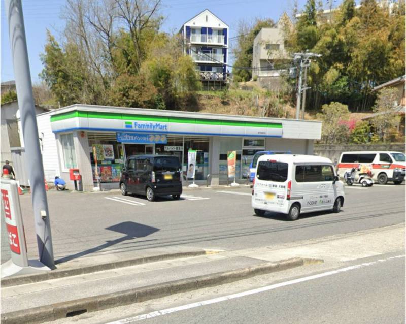 ファミリーマートが近くて便利です！