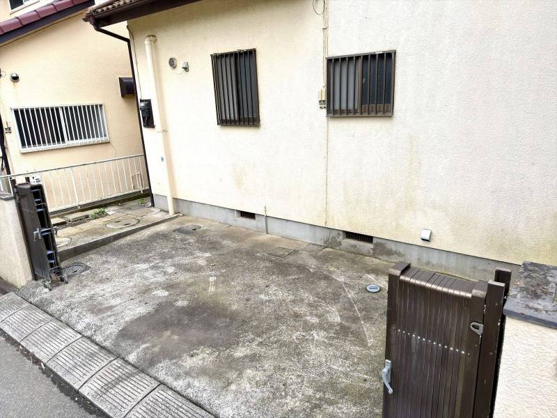 敷地内駐車場あり