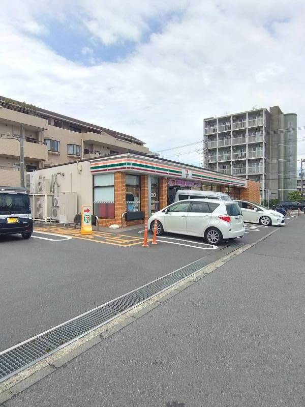 コンビニ　セブンイレブン