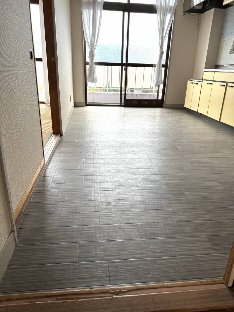 ダイニング・キッチン。写真は303のものです