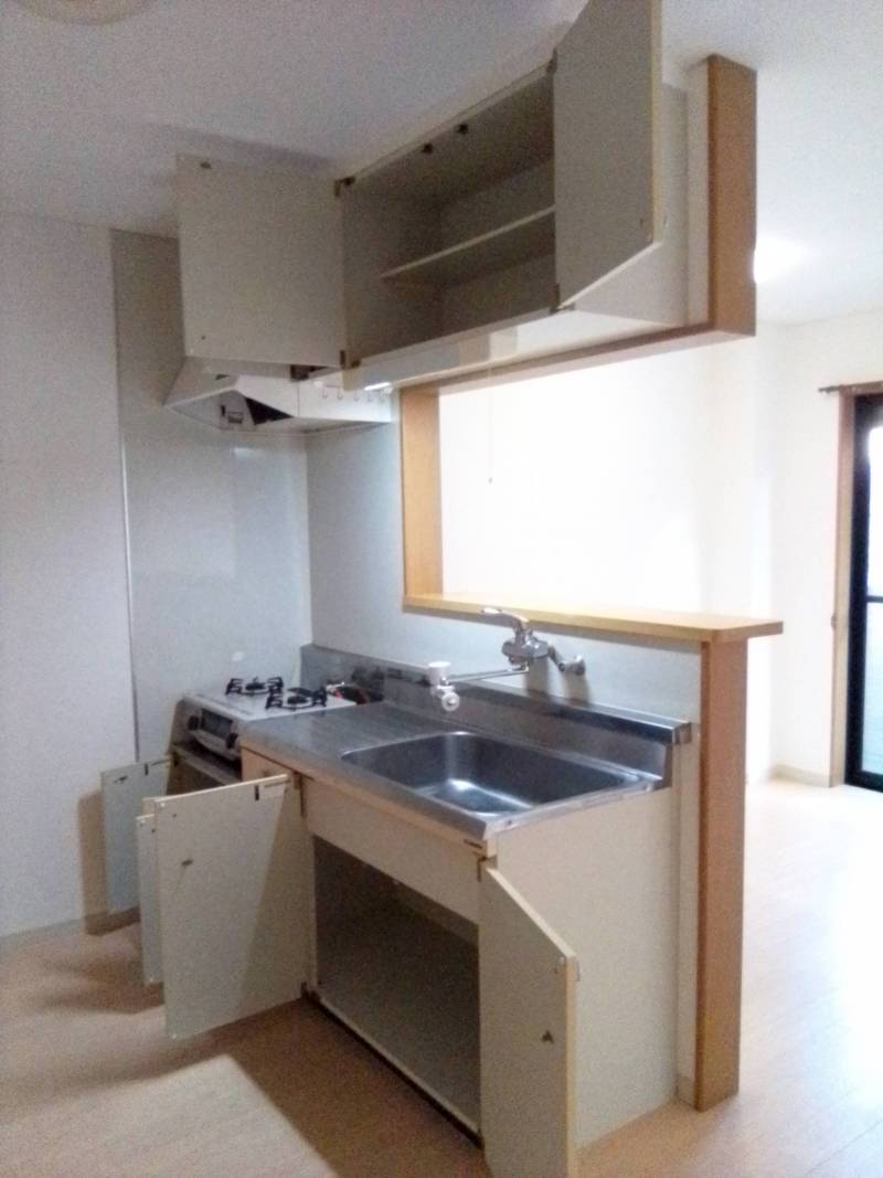 キッチンはレトロでも清潔で収納力あります♪※写真103