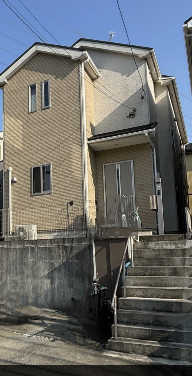 道路側から撮影
駐車場広いです。