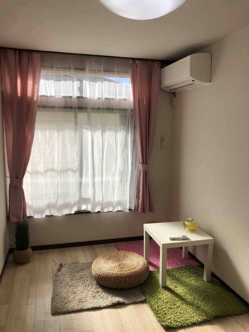 南向きの２階のお部屋です。１日中明るいお部屋です。