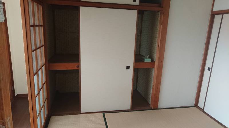 押入れ収納も充実