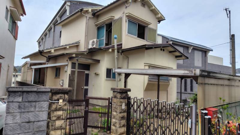 駐車場＋庭付の戸建て４DK