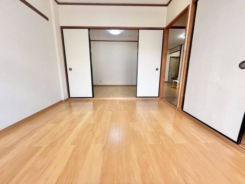 日当たりの良い広々した室内で気持ちよく過ごせます！