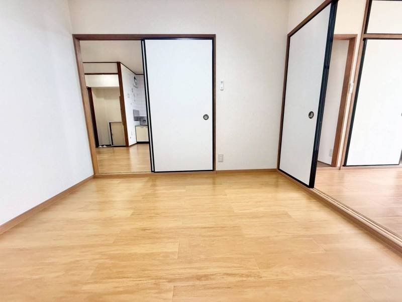 日当たりの良い広々した室内で気持ちよく過ごせます！