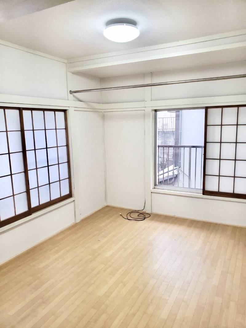 全室壁、床貼替済でスッキリと綺麗！嬉しいですね♪