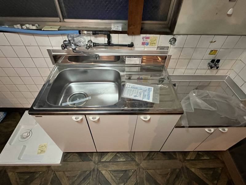 新品のキッチンです