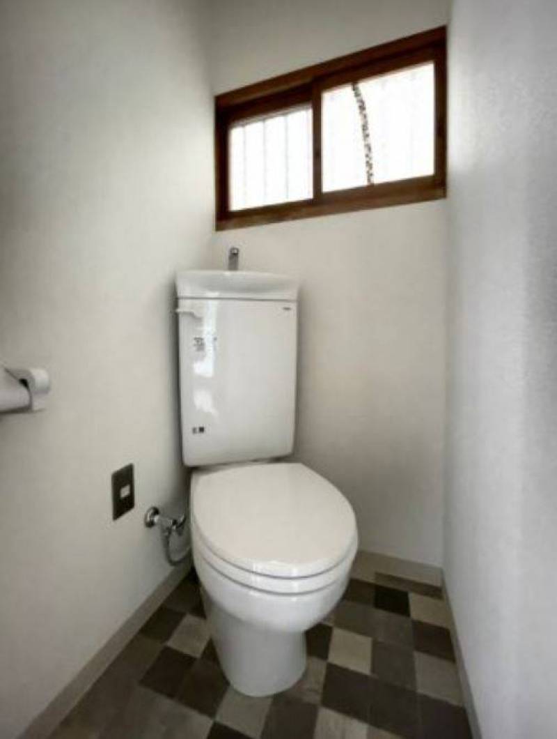 トイレ、未使用です。