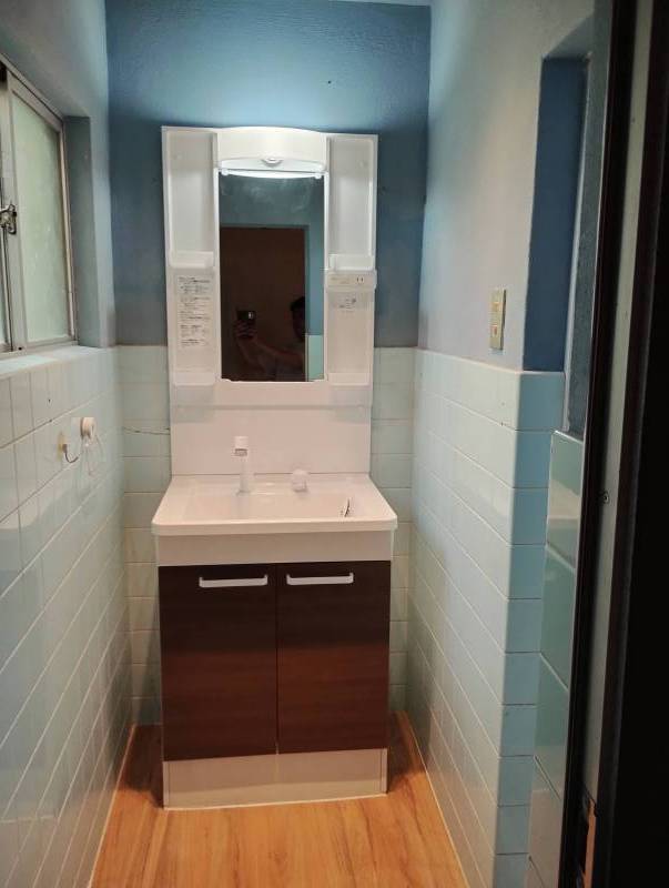 洗面台を更新しました。