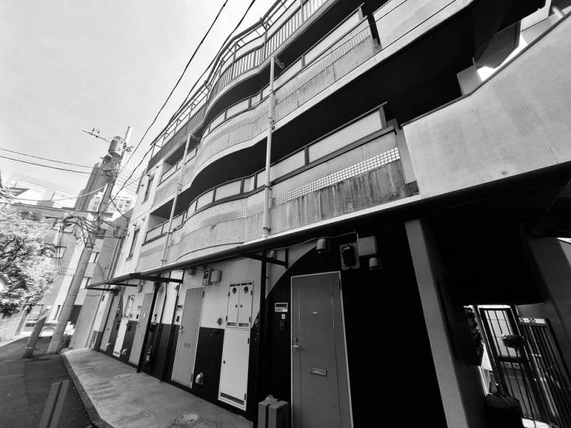 新宿駅近くの隠れた住宅街です