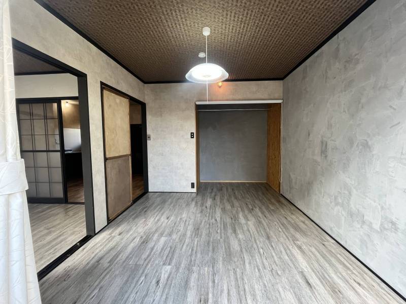 大きめクローゼット付。なんと各部屋間接照明あり！