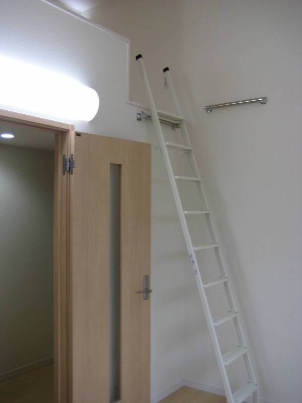 ロフトへの階段