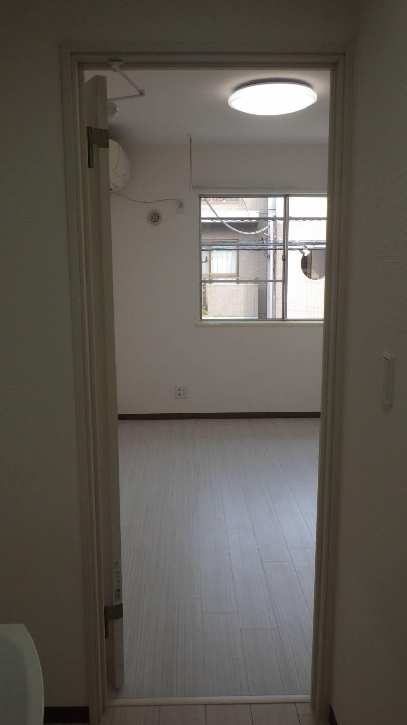 写真は同じ仕様の別部屋