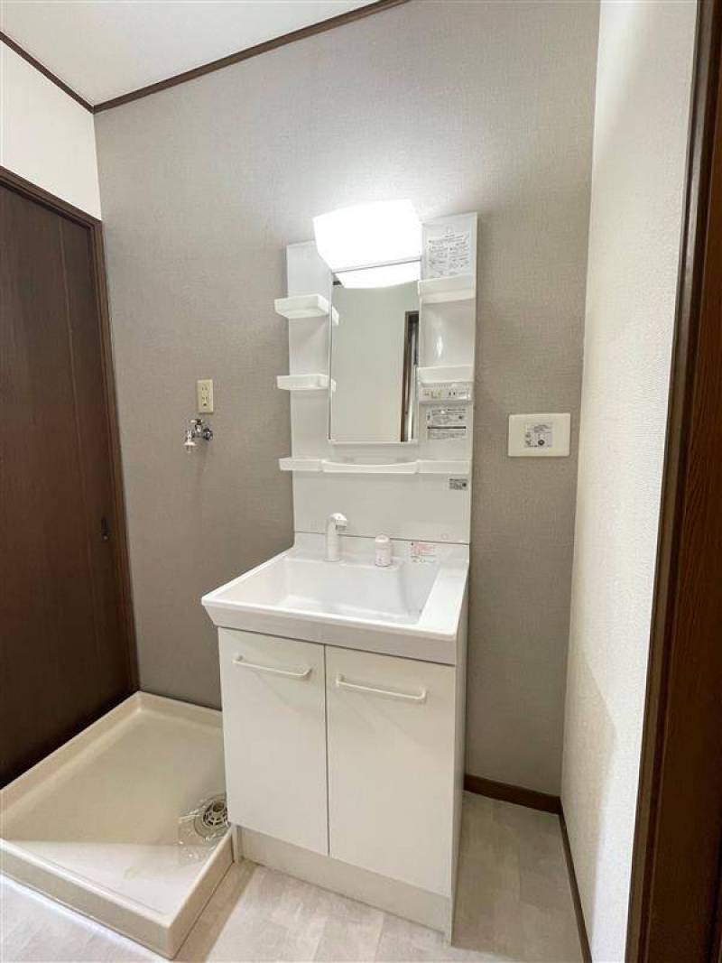 独立洗面台
室内洗濯機置場