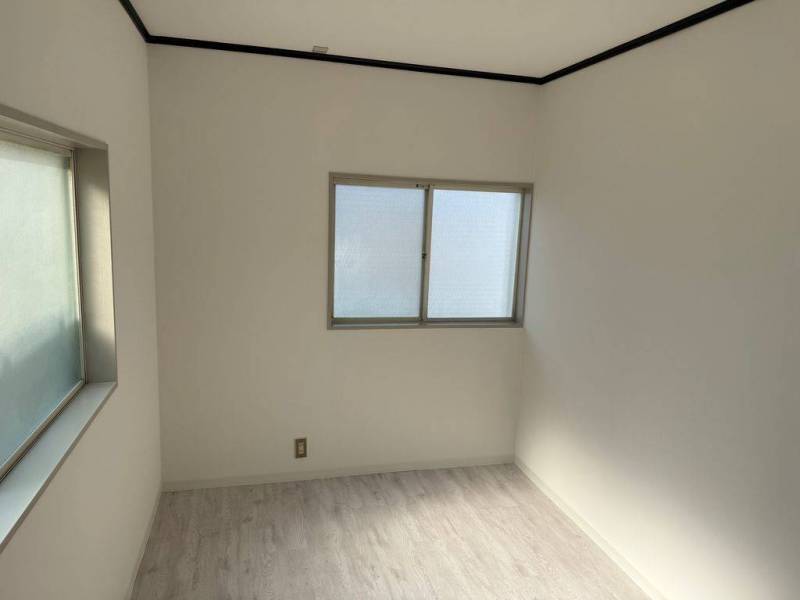 寝室や物置としてマルチに使えるお部屋です！