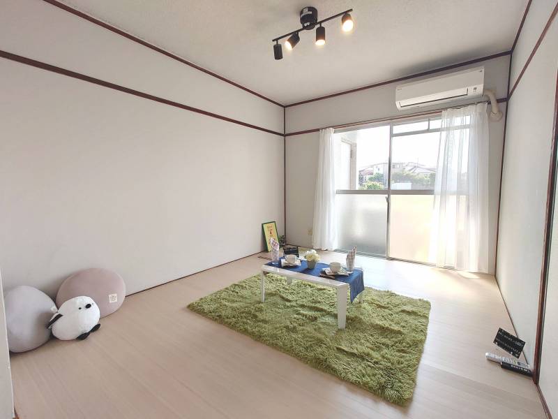 調光調色ＬＥＤがオシャレです♪　エアコン新品！